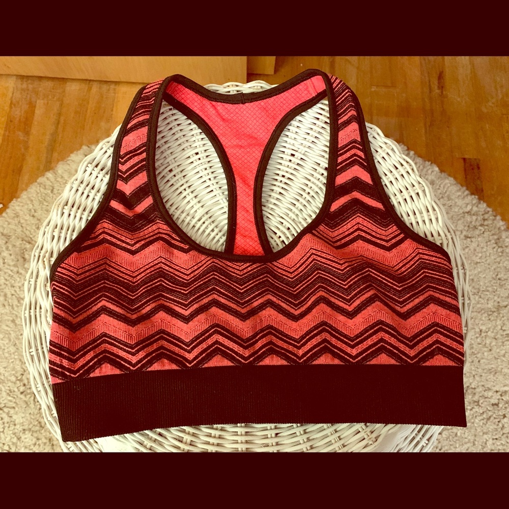 Lululemon “reversible” sports bra 🌸🌈😻